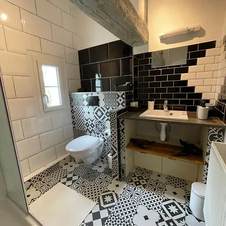 Bed & Breakfast Le Cardoue, D'hotes Proche Du Puy Dufou