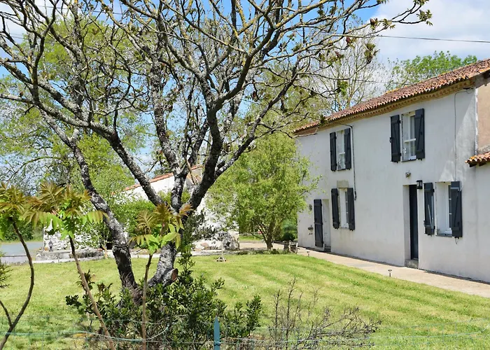 Le Cardoué, D'hôtes Proche Du Puy Dufou * Chantonnay